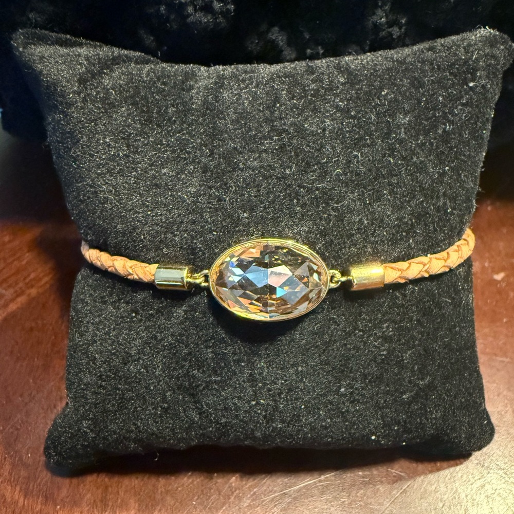 Elegant Swarovski Yellow/Gold Crystal Bracelet